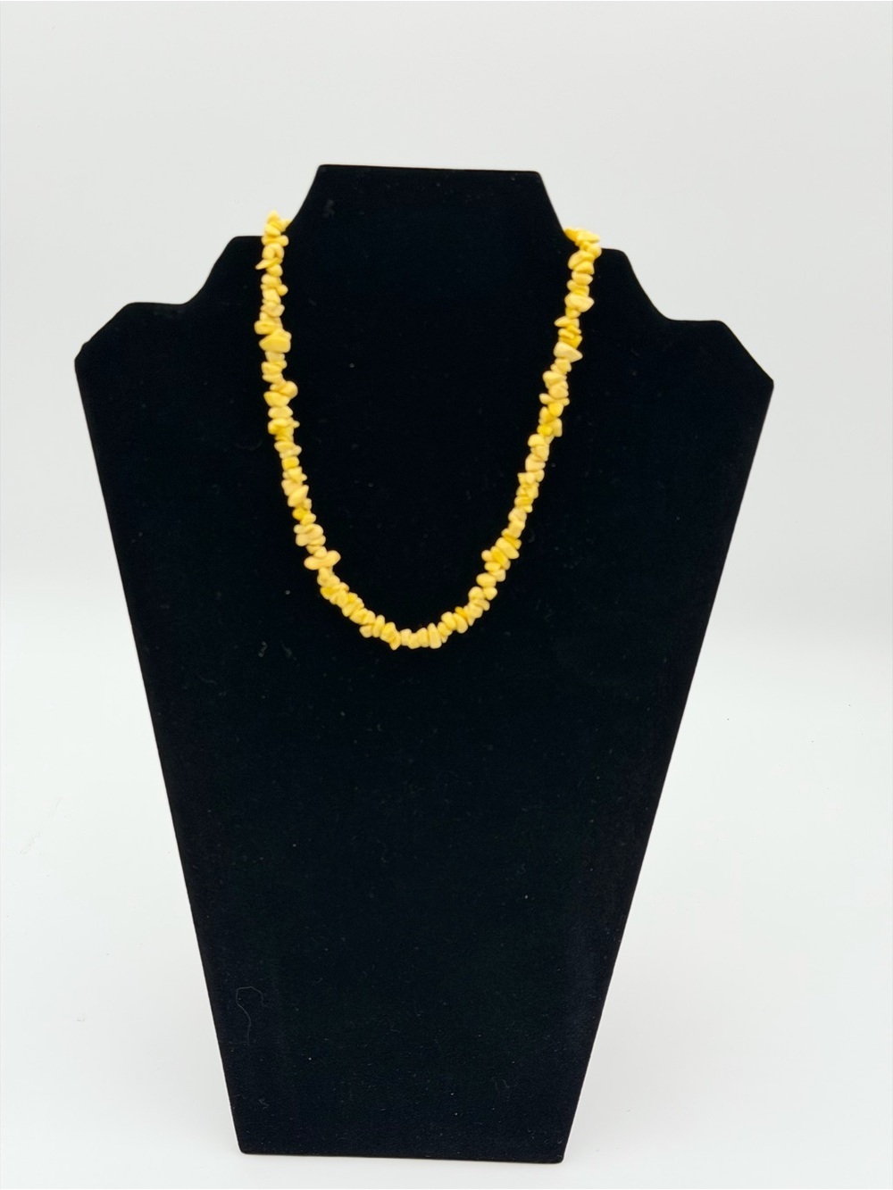 Handmade Skinny Yellow Shell Chip Choker Necklace 15.5”